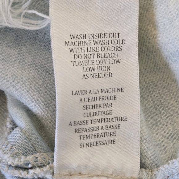 Blank NYC All About Me Light Wash Denim Frayed Shift Dress size Medium - Picture 16 of 16